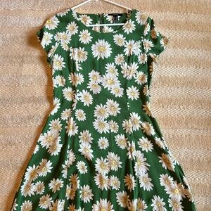Forever 21 Green Daisy A-line Mini Dress